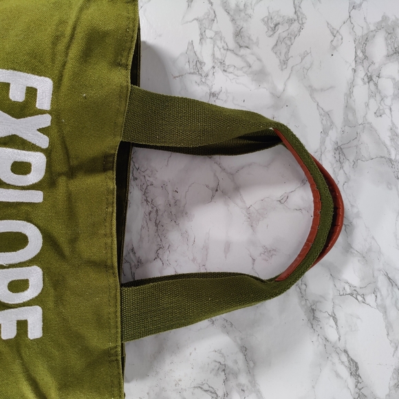 EXPLORE National Parks Tote Handbag - Picture 6 of 13